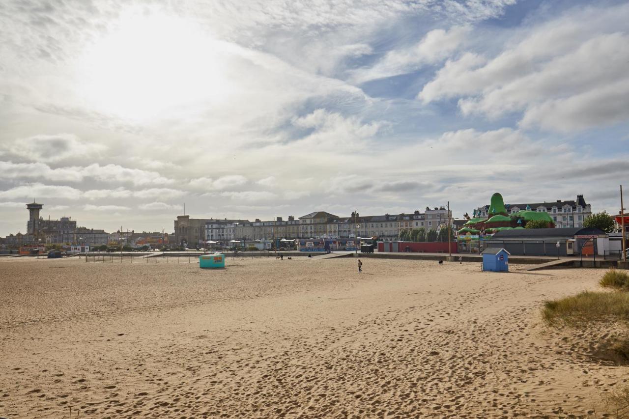 Homely - Great Yarmouth Beach Apartments Екстериор снимка